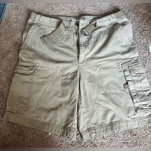 Vintage Old Navy Men's Khaki Cargo Shorts
